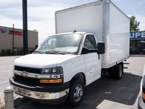 Used 2024 Chevrolet Express 3500 w/ Power Convenience Package RWD image 5