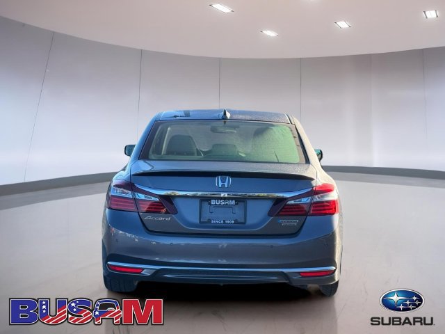 Used 2017 Honda Accord Touring image 5