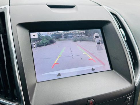 Used 2019 Ford Edge Titanium w/ Equipment Group 301A FWD image 25
