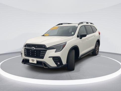 Used 2025 Subaru Ascent Bronze Edition w/ Popular Package #2 AWD/4WD image 3