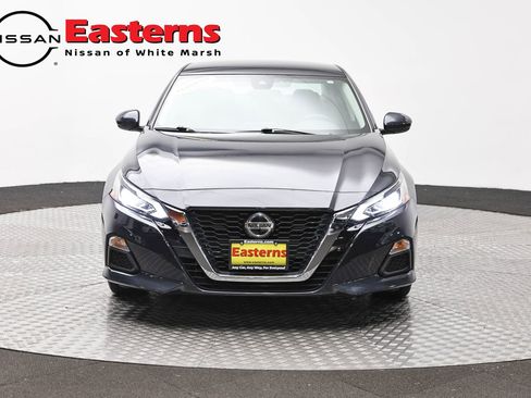 Used 2022 Nissan Altima 2.5 SV FWD image 2