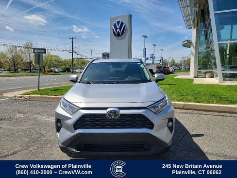 Used 2021 Toyota RAV4 XLE image 2