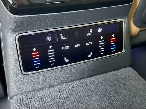 New 2026 Audi A6 Premium Plus AWD/4WD image 39