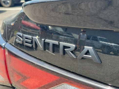 Used 2023 Nissan Sentra SR w/ Midnight Edition Package FWD image 6