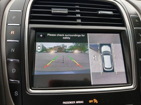 Used 2019 Lincoln Nautilus Reserve FWD image 22