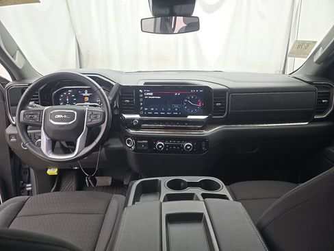 Certified 2024 GMC Sierra 1500 Elevation w/ LPO, Elevation Black Package AWD/4WD image 11