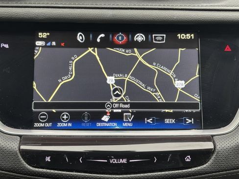 Used 2018 Cadillac XT5 Luxury w/ Driver Awareness Package image 14