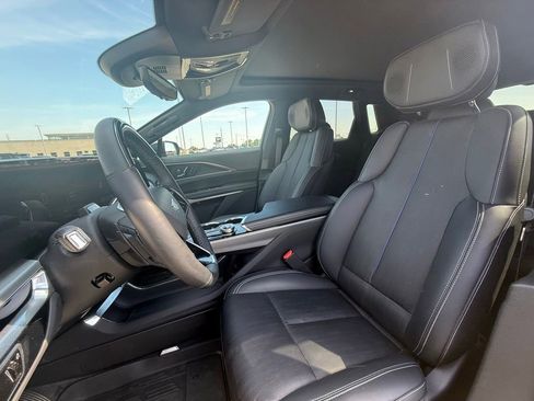 Used 2025 Cadillac Lyriq Luxury w/ LPO, Floor Liner Package AWD/4WD image 28
