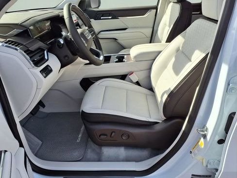 New 2026 GMC Acadia Denali w/ Super Cruise Package image 26