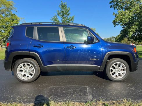 Used 2017 Jeep Renegade Latitude AWD/4WD image 5
