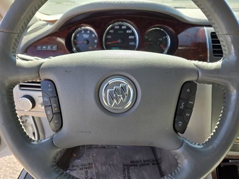 Used 2009 Buick Lucerne CXL image 15