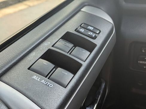 Used 2018 Toyota 4Runner SR5 Premium image 23