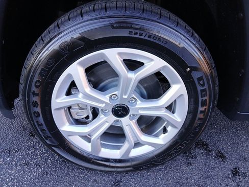 New 2026 Jeep Compass Latitude image 9