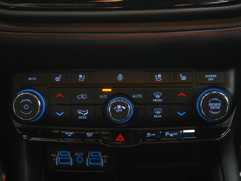 Used 2025 Dodge Durango R/T AWD/4WD image 20