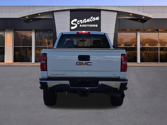 Used 2016 GMC Sierra 2500 SLT w/ Duramax Plus Package AWD/4WD image 4