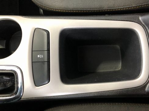 Certified 2017 Chevrolet Cruze LS image 21