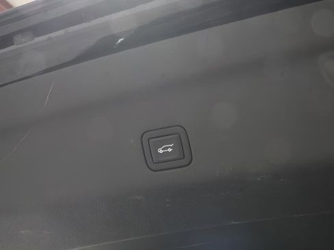 Used 2022 Cadillac Escalade Sport Platinum w/ LPO, ONYX Package image 33