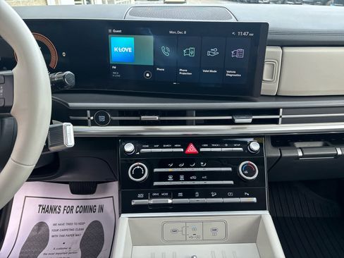 Used 2025 Hyundai Santa Fe SE image 17