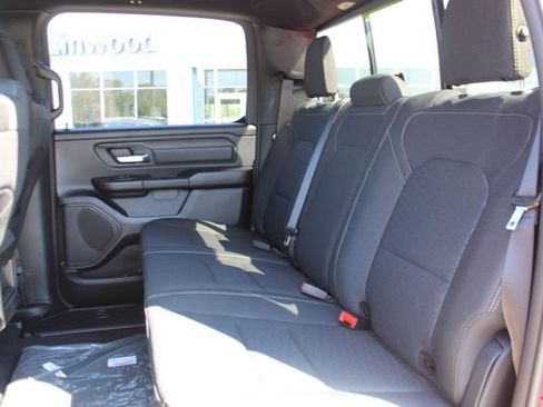 New 2026 RAM 1500 Express AWD/4WD image 30