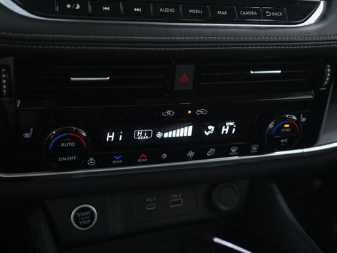 Used 2023 Nissan Rogue Platinum image 23