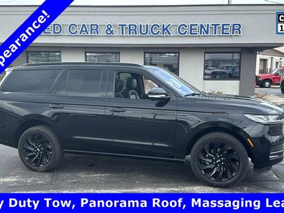Used 2025 Lincoln Navigator Reserve w/ Jet Appearance Package