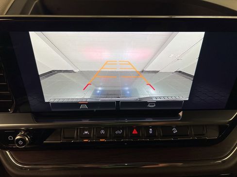 Used 2023 GMC Sierra 1500 SLT image 12