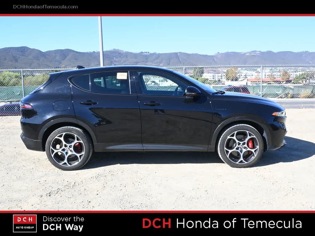 Used 2024 Alfa Romeo Tonale Veloce w/ Premium Interior Package AWD/4WD image 5