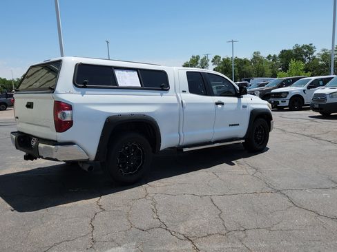 Used 2016 Toyota Tundra SR5 w/ SR5 Upgrade Package AWD/4WD image 9