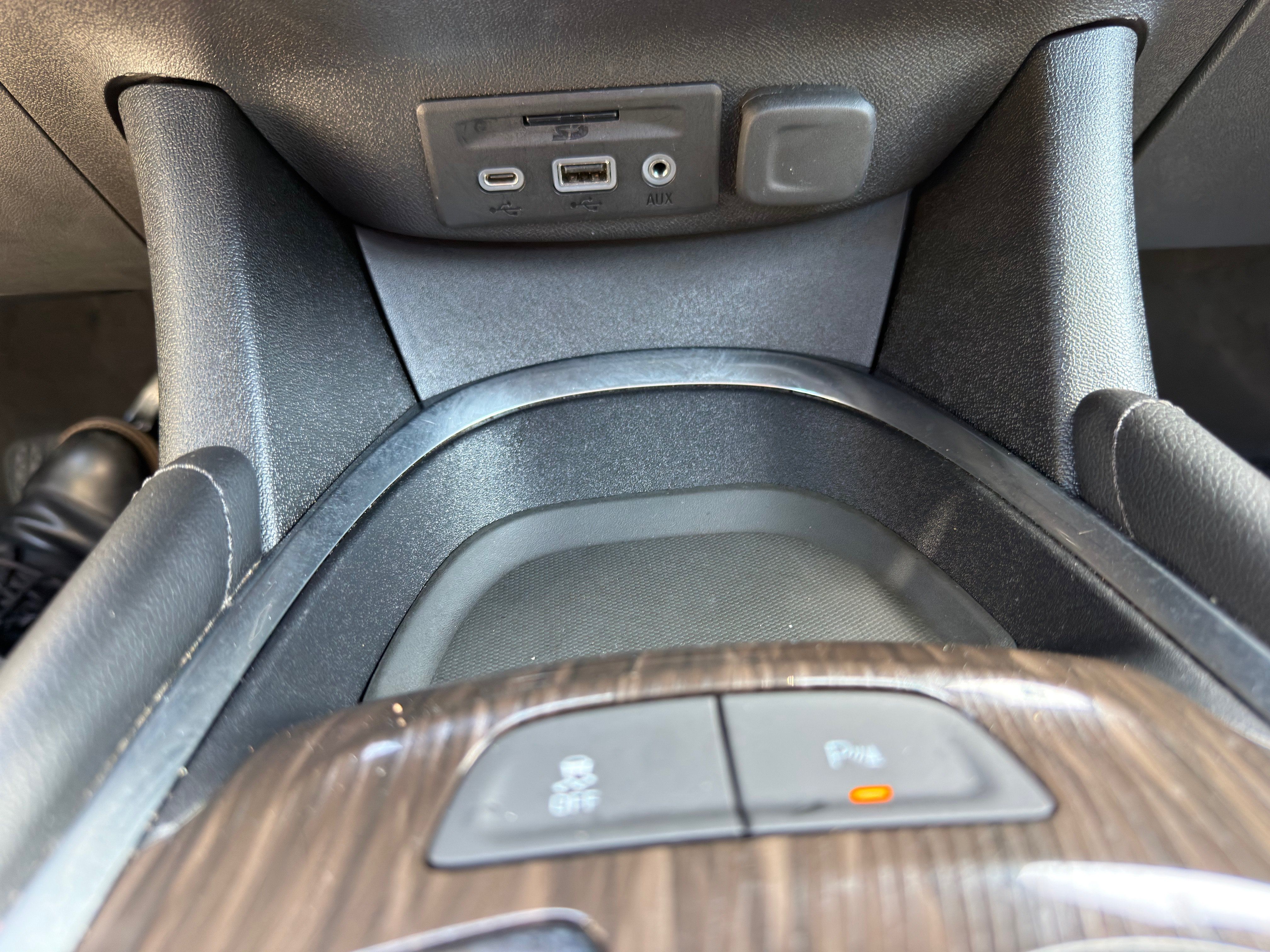 Used 2024 Chevrolet Malibu LT FWD image 33