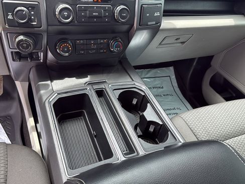 Used 2019 Ford F150 XLT w/ Equipment Group 302A Luxury AWD/4WD image 18