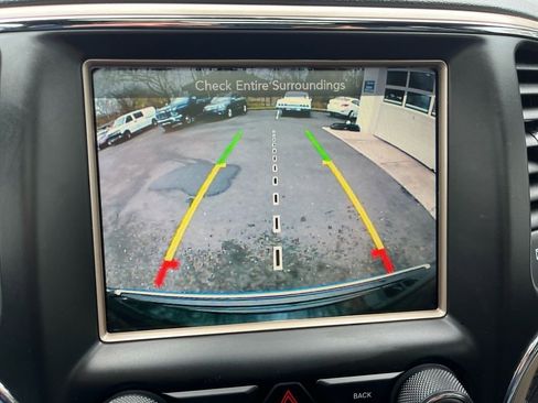 Used 2015 Jeep Grand Cherokee Overland w/ Advanced Technology Group image 10