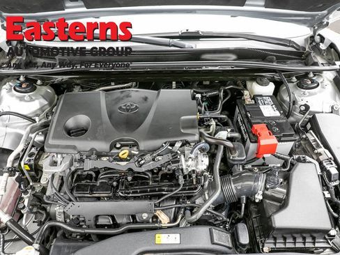 Used 2021 Toyota Camry SE w/ Carpet Mat Package (TMS) FWD image 7