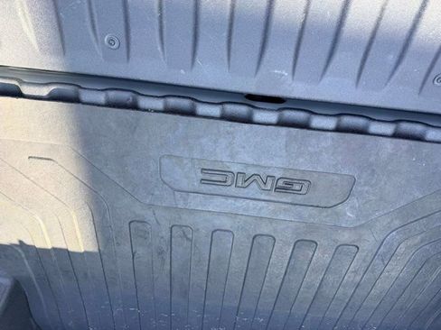 Used 2025 GMC Sierra 1500 AT4 w/ AT4 Premium Package image 16