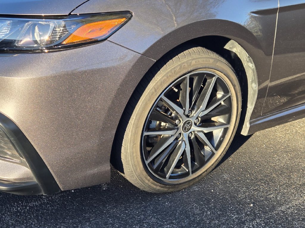 Used 2024 Toyota Camry SE FWD image 5