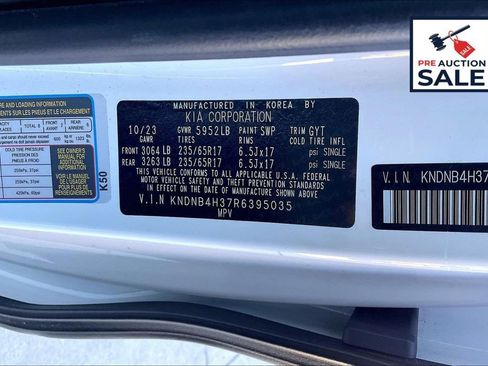 Used 2024 Kia Carnival LX image 34