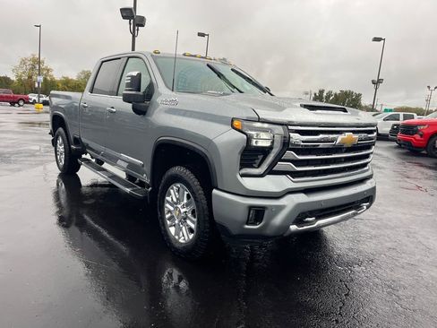 Used 2024 Chevrolet Silverado 2500 High Country w/ High Country Premium Package image 7