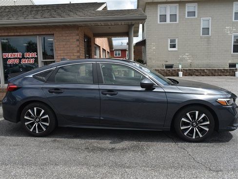 Used 2024 Honda Civic EX-L image 2