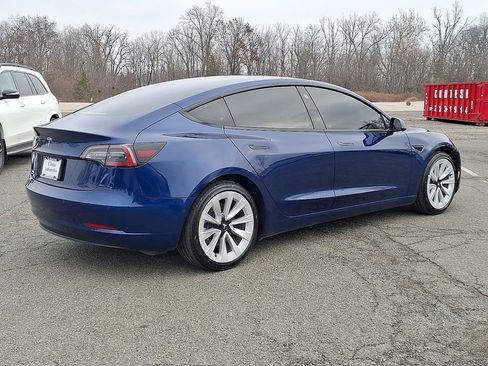 Used 2022 Tesla Model 3 image 9