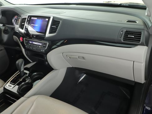 Used 2019 Honda Ridgeline RTL-E image 17