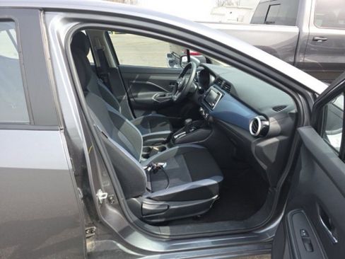 Used 2025 Nissan Versa SV image 10