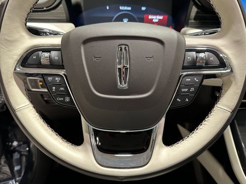 Used 2022 Lincoln Nautilus Black Label AWD/4WD image 33