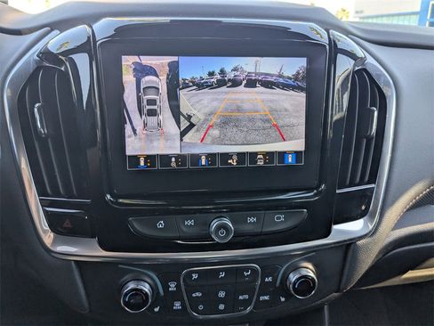 Certified 2023 Chevrolet Traverse RS image 17