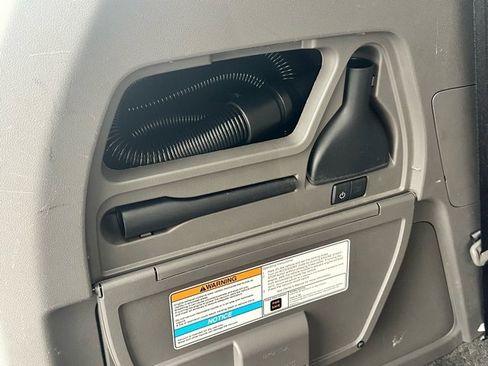 Used 2014 Honda Odyssey Touring Elite image 7