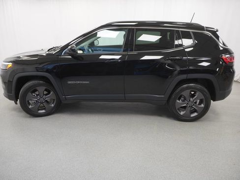 Certified 2022 Jeep Compass Latitude w/ Sun and Sound Group image 16