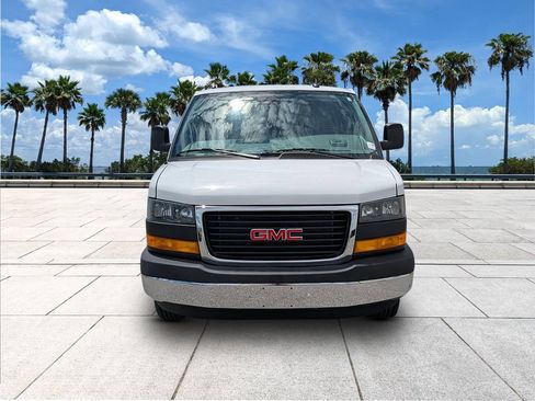 Used 2025 GMC Savana 3500 LT w/ LT Preferred Equipment Group RWD image 2