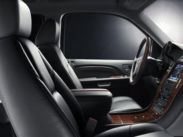 Used 2008 Cadillac Escalade ESV AWD image 4