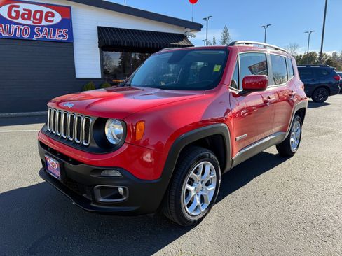 Used 2016 Jeep Renegade Latitude image 2