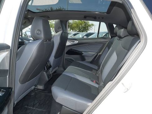 Certified 2023 Volkswagen ID.4 Pro S AWD/4WD image 17