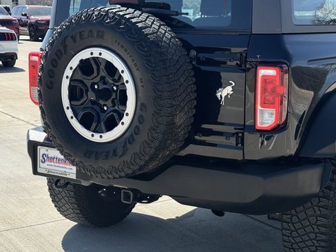 Used 2023 Ford Bronco 2-Door w/ Sasquatch Package image 6