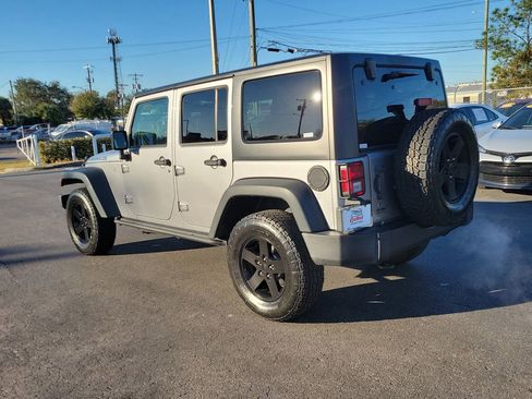 Used 2016 Jeep Wrangler Unlimited Sport image 4